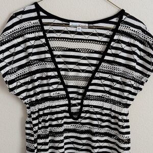 Blue Island Women's Black And White Swimsuit Cover Up